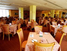Restaurant in the Bin Majid Beach Hotel 4* (Ras Al Khaimah, UAE)