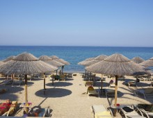 Beach of the hotel Potidea Palace 4* (Nea Potidea, Chalkidiki, Greece)